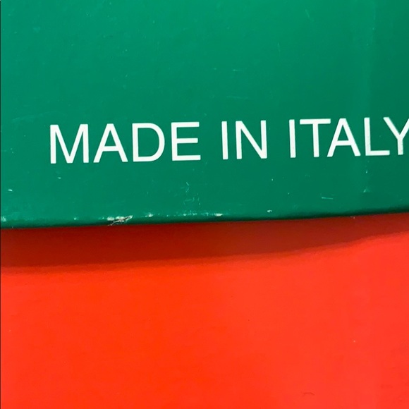 Sandals - Picture 2 of 3